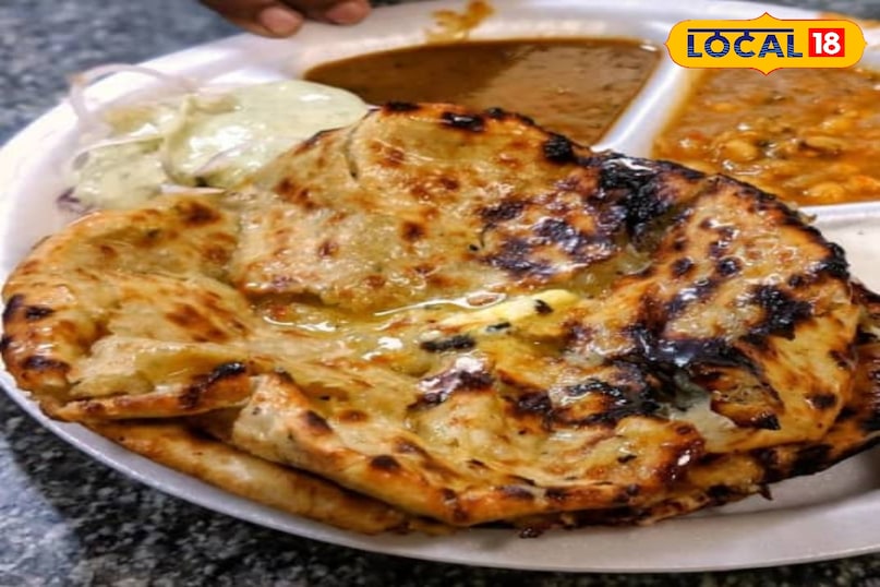 चूर-चूर नान एक ऐसी डिश है जो अपने अनोखे टेक्सचर और लाजवाब स्वाद के कारण सबका दिल जीत लेती है। यह नान बाहर से जहाँ खस्ता क्रिस्पी होती है वहीं अंदर से नरम और मुलायम रहती है। इसे पकाने के बाद हल्के हाथों से तोड़ा चूर-चूर किया जाता है जिससे इसकी परतें दिखने लगती हैं और यह और भी ज्यादा स्वादिष्ट लगने लगती है। इसे आप तंदूर तवा या ओवन किसी में भी आसानी से बना सकते हैं। चूर-चूर नान एक ऐसी डिश है जो अपने अनोखे टेक्सचर और लाजवाब स्वाद के कारण सबका दिल जीत लेती है। यह नान बाहर से जहाँ खस्ता क्रिस्पी होती है वहीं अंदर से नरम और मुलायम रहती है। इसे पकाने के बाद हल्के हाथों से तोड़ा चूर-चूर किया जाता है जिससे इसकी परतें दिखने लगती हैं और यह और भी ज्यादा स्वादिष्ट लगने लगती है। इसे आप तंदूर तवा या ओवन किसी में भी आसानी से बना सकते हैं।