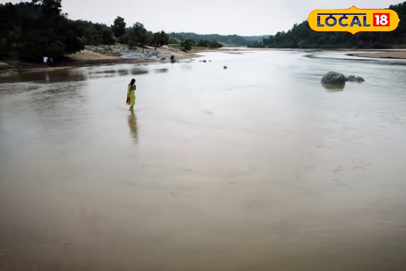 कार से पहुंचना आसान