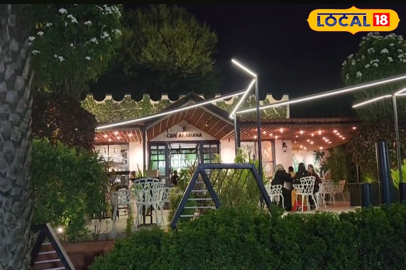 सर्दियों की छुट्टी का सही अंदाज़ गर्म रोशनी, स्वादिष्ट भोजन, ठंडी हवा और हर उम्र के लिए मनोरंजन के साथ पाम अरेबियन हैदराबादवासियों को उनके शहर में ही एक आदर्श शीतकालीन अवकाश का अनुभव प्रदान करता है एक अनुभव जो आनंद स्वाद और ताज़गी से भरपूर है। सर्दियों की छुट्टी का सही अंदाज़ गर्म रोशनी, स्वादिष्ट भोजन, ठंडी हवा और हर उम्र के लिए मनोरंजन के साथ पाम अरेबियन हैदराबादवासियों को उनके शहर में ही एक आदर्श शीतकालीन अवकाश का अनुभव प्रदान करता है एक अनुभव जो आनंद स्वाद और ताज़गी से भरपूर है।