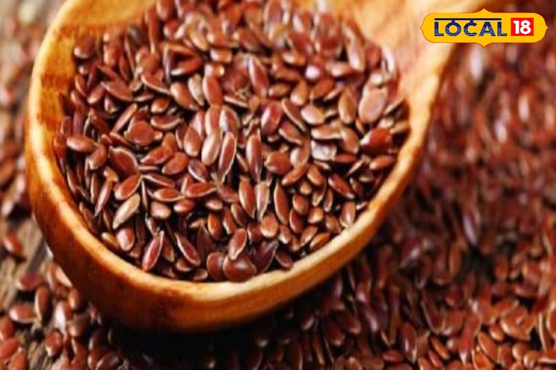 Reduces dandruff by moisturizing the scalp 