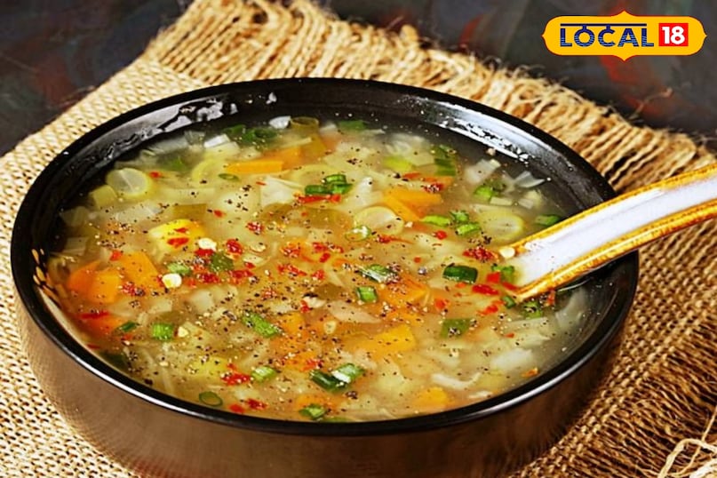 सूप बनाने के लिये कई सामग्री की आवश्यकता पड़ती है 