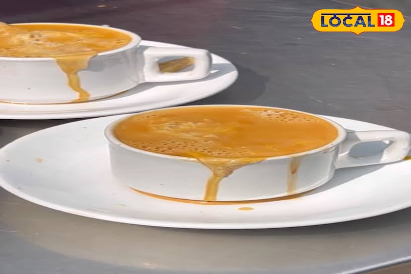 इरानी चाय हैदराबाद की शान और उसकी पहचान। इरानी चाय सिर्फ एक पेय नहीं बल्कि एक अनुभव है। यह चाय अपने खास तरीके से दूध और चाय-पत्ती को अलग-अलग उबालकर बनाई जाती है। इसमें एक मीठी और मलाईदार परत (क्रीम) बनाने के लिए खोया या मावा मिलाया जाता है। इसका स्वाद हल्का मीठा, मसालेदार और बेहद सुकून देने वाला होता है। यह पैराडाइज बेकरी, निमराह कैफे, या गफ्फा टी हाउस पर मिल जाएगा इरानी चाय हैदराबाद की शान और उसकी पहचान। इरानी चाय सिर्फ एक पेय नहीं बल्कि एक अनुभव है। यह चाय अपने खास तरीके से दूध और चाय-पत्ती को अलग-अलग उबालकर बनाई जाती है। इसमें एक मीठी और मलाईदार परत (क्रीम) बनाने के लिए खोया या मावा मिलाया जाता है। इसका स्वाद हल्का मीठा, मसालेदार और बेहद सुकून देने वाला होता है। यह पैराडाइज बेकरी, निमराह कैफे, या गफ्फा टी हाउस पर मिल जाएगा