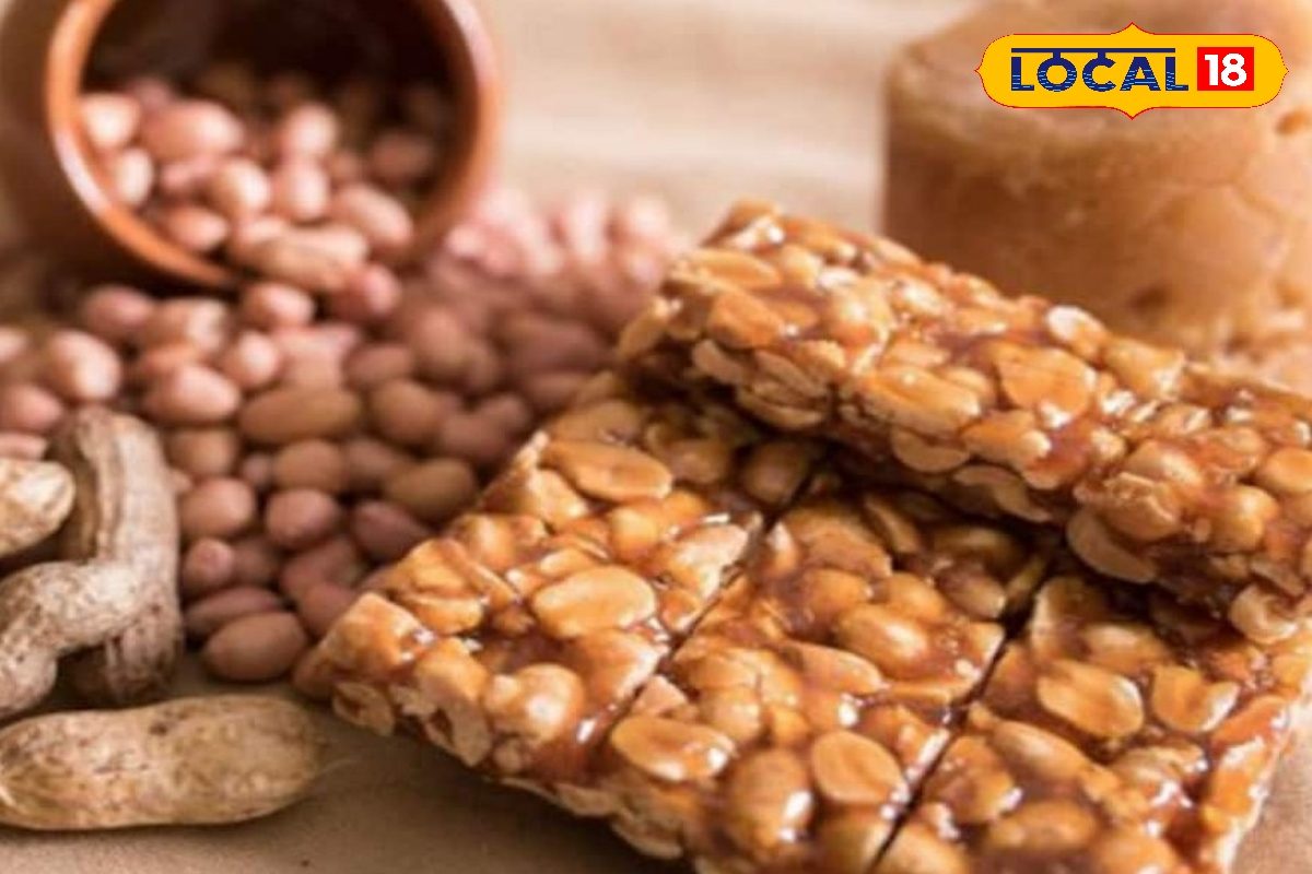 बाजार से आधी कीमत शुद्धता डबल-ट्रिपल घर पर 15 मिनट में बनाएं गुड़-मूंगफली की चिक्की बढ़ाएं सर्दियों की मिठास