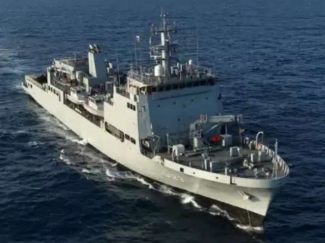 INS इक्षक नेवी में शामिल, 80% स्‍वदेशी युद्धपोत से PAK भी थर-थर कांपेगा