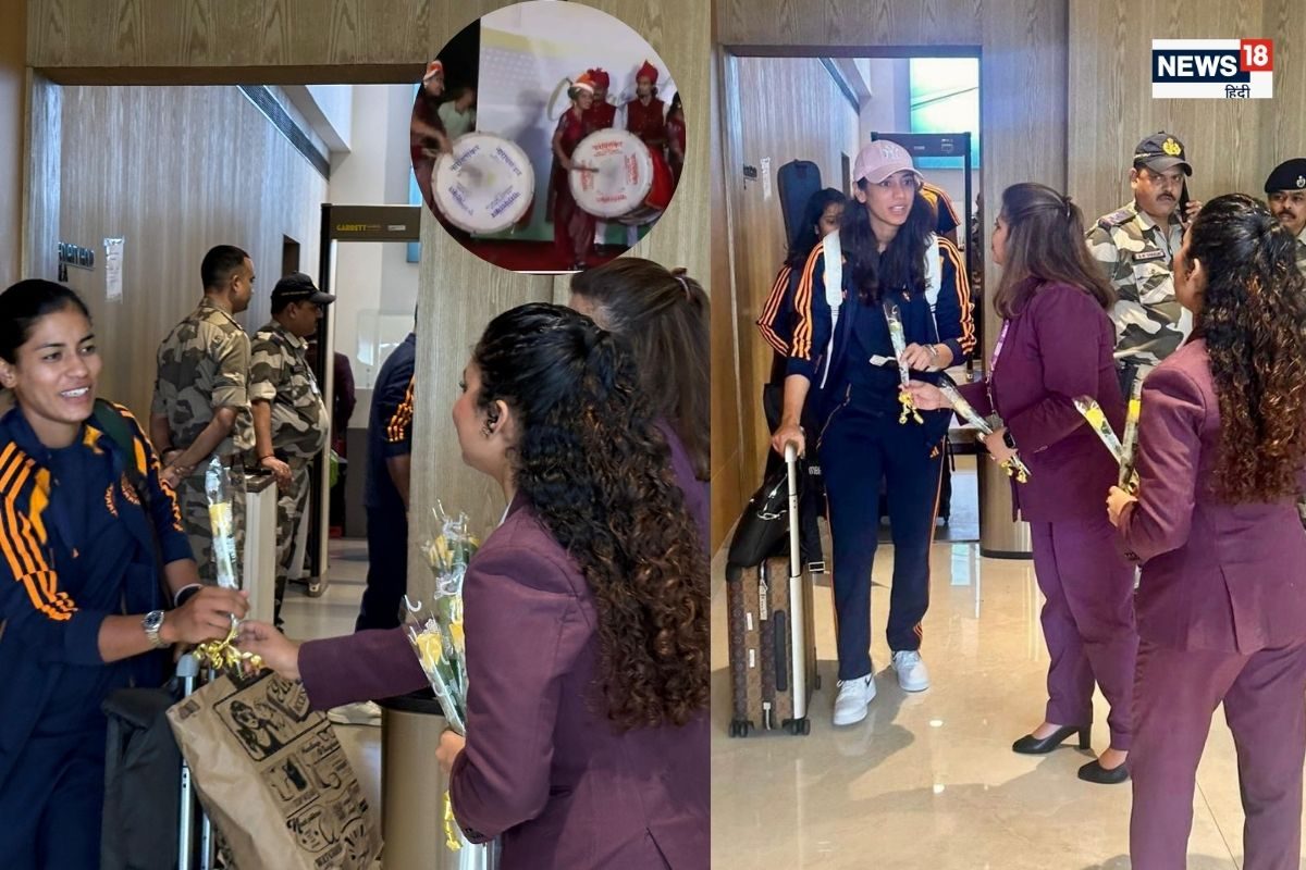 फूलों की बारिश, ढोल की थाप पर डांस, PM मोदी से मिलने दिल्ली पहुंची टीम इंडिया