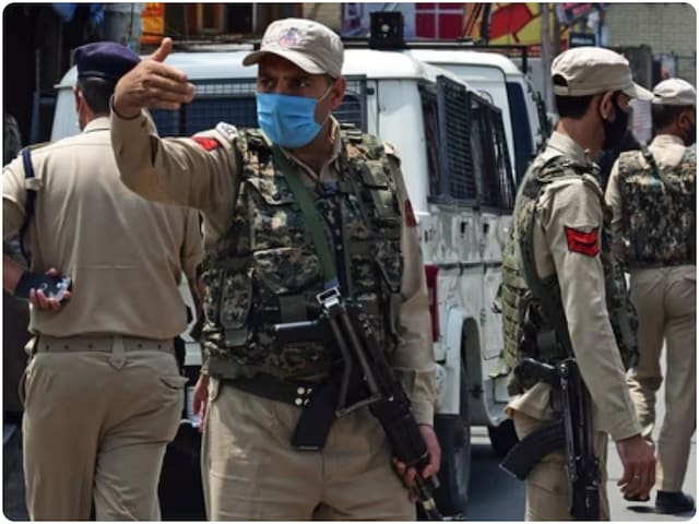  आतंकी साजिश नाकाम, श्रीनगर में हथियारों के साथ 3 शख्स गिरफ्तार