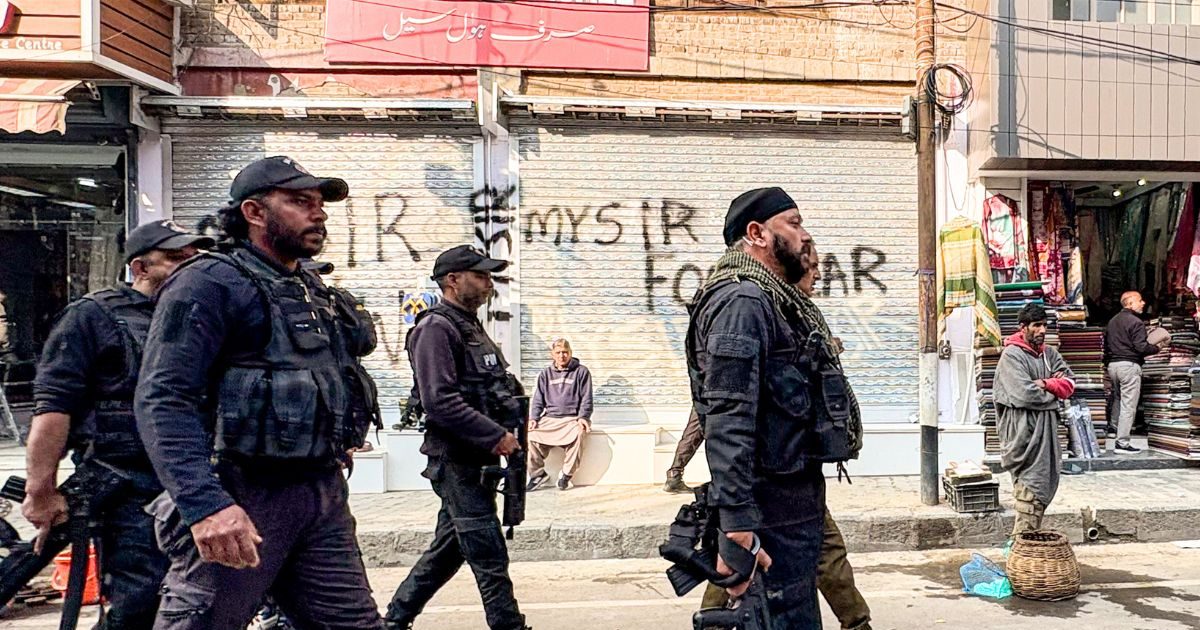 राजौरी में बड़ा आतंकी हमला नाकाम, 3500 ग्राम IED बरामद, चप्पे-चप्पे की तलाशी ले रहे सेना के जवान