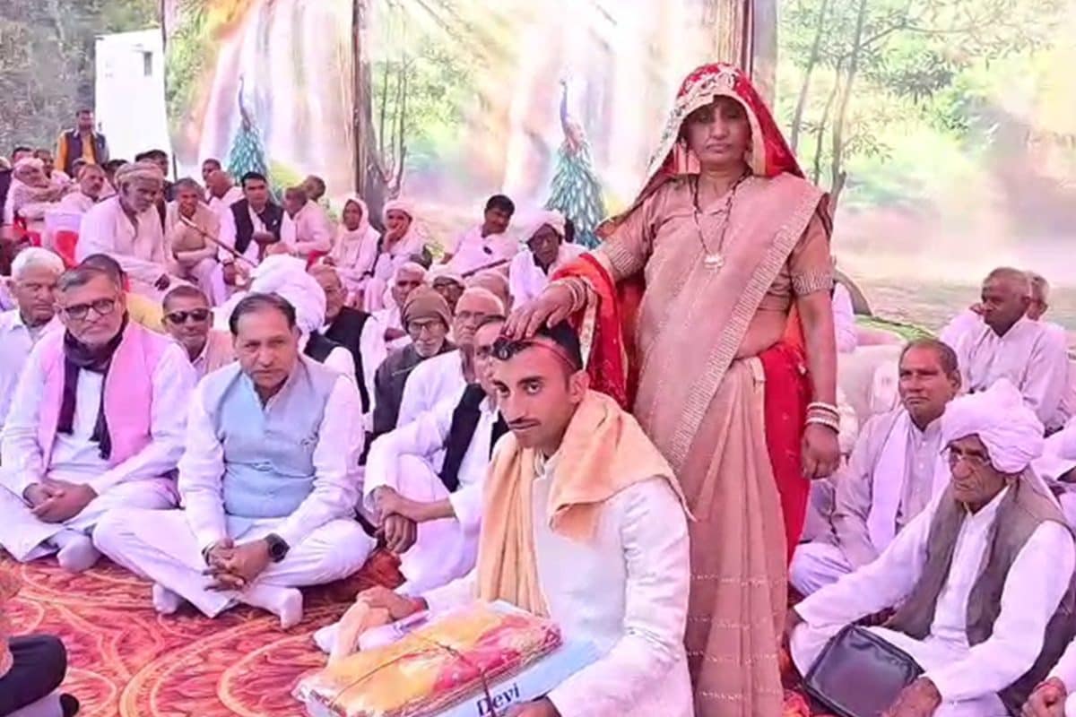 जवान ने दहेज में मिले 1111 लाख और सोना चांदी लौटाए शगुन में लिया 1 रुपया!