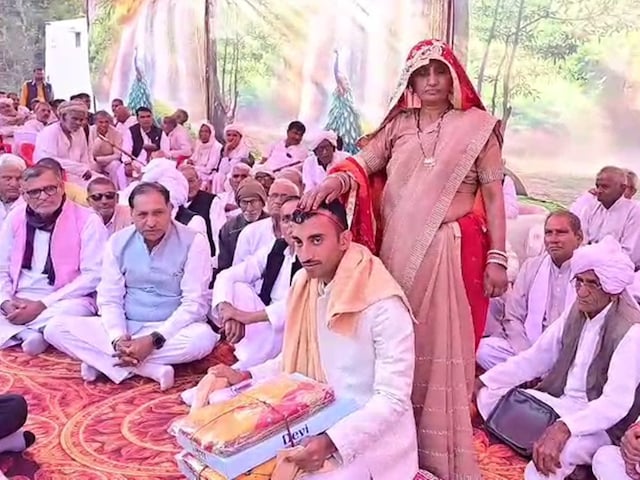 जवान ने दहेज में मिले 11.11 लाख और सोना चांदी लौटाए, शगुन में लिया 1 रुपया!