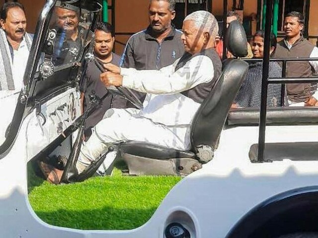 Video: Lalu had bought this car 40 years ago for just Rs 5,000, it is still amazing!