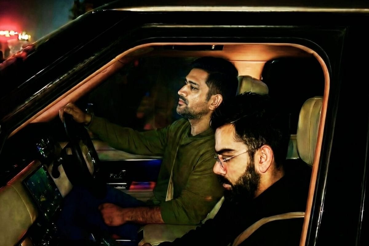 वीडियो: विराट को डिनर कराया फिर धोनी ने खुद गाड़ी चलाकर छोड़ा होटल