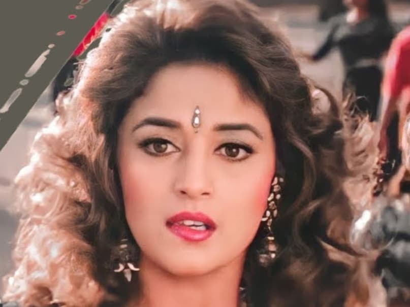Madhuri Dixit, Madhuri Dixit News, Madhuri Dixit shared her experiences with being body shamed, Madhuri Dixit on early on in her career, what Madhuri Dixit mothers advised her, Madhuri Dixit Hit Films, how things changed after Tezaab, माधुरी दीक्षित, माधुरी दीक्षित की फिल्में, माधुरी दीक्षित ने करियर के शुरुआत में सुनी कड़वी बात, माधुरी दीक्षित की मां ने क्या दी थी सलाह