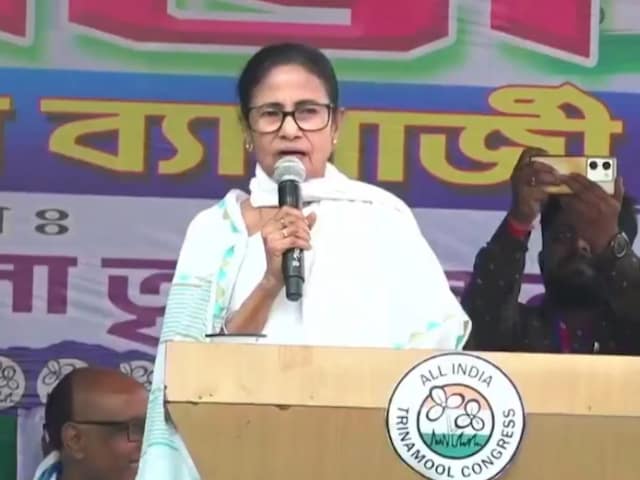 'मुझ पर हमला हुआ तो भारत ह‍िला दूंगी', ममता बनर्जी की खुलेआम धमकी