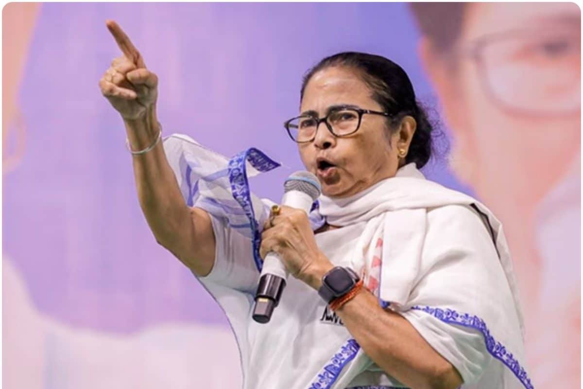 जैसे नोटबंदी थी वैसे ही SIR वोटबंदी है चुुनाव आयोग इसे तुरंत बंद करे: ममता