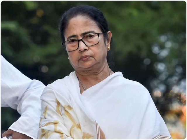 'तुरंत दखल' दे चुनाव आयोग, किस 'राज़' की ओर इशारा कर रहीं CM ममता बनर्जी?