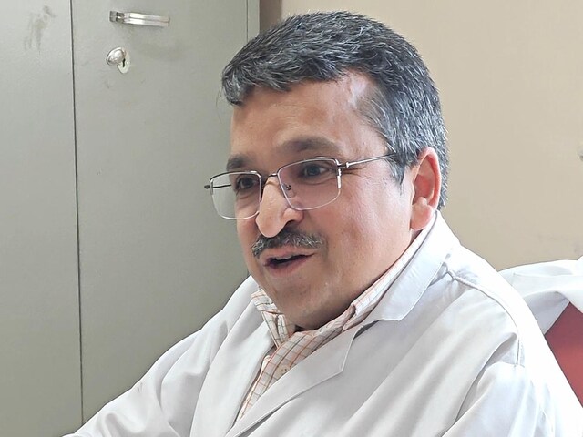 हिमाचल का एक ऐसा डॉक्टर, जो लोगों को देहदान के लिए करता है प्रेरित