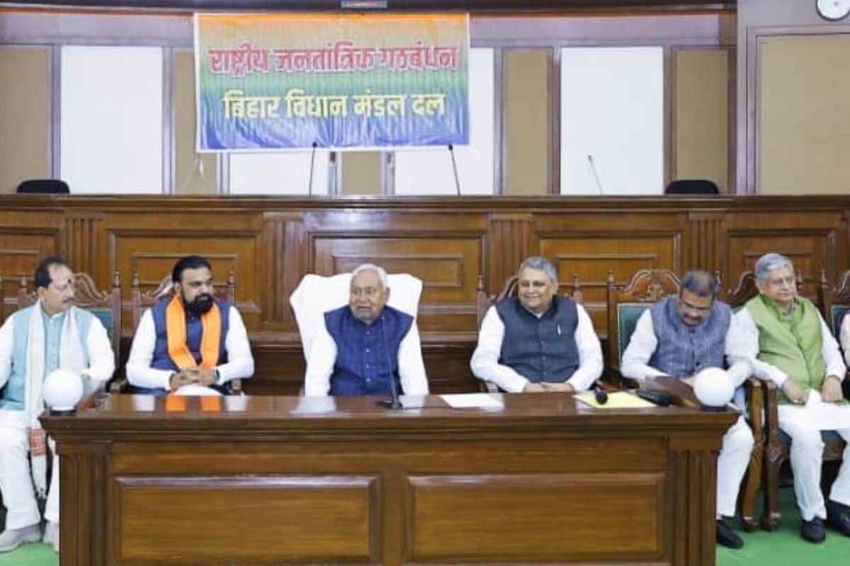 पहले वाला सब क्या किया था जी NDA के नेता बनते ही नीतीश कुमार किस पर बरसे