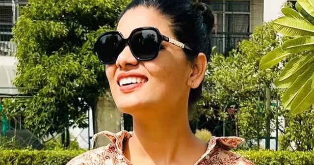 Neha Rathore Rana नेहा सिंह राठौर पर यूपी पुलिस की कार्रवाई, कोर्ट में अग्रिम जमानत