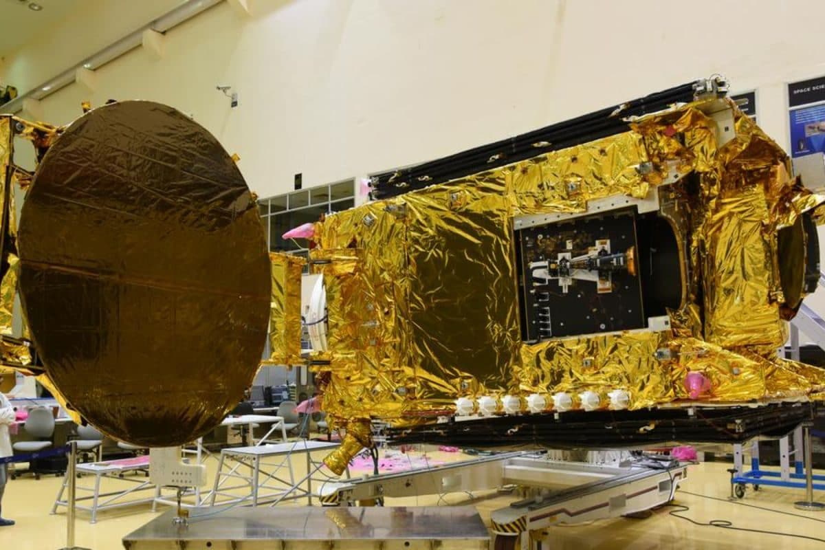 भारतीय सेटेलाइट्स क्यों हैं इतने भारी क्या वजन का कार्यक्षमता से है कोई नाता