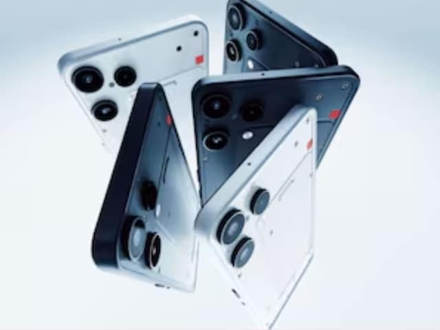 अगले महीने आने वाला है ये यूनीक डिज़ाइन वाला फोन, पीछे जल्टी है चमकीली लाइट