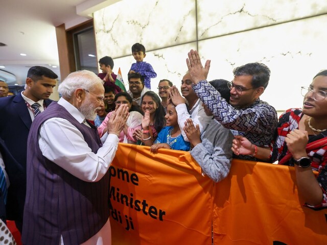'हे गंगा मैय्या', साउथ अफ्रीका में PM Modi का भारतीयों ने किया ऐसा स्वागत