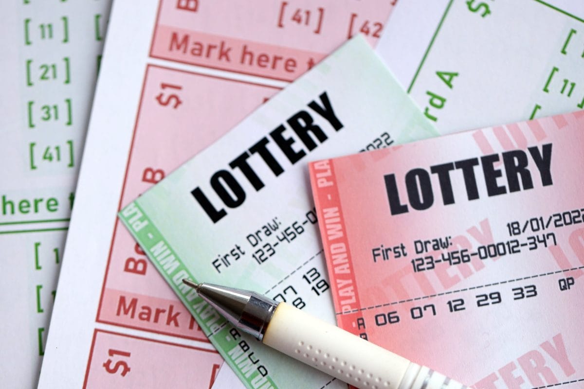 11 करोड़ की लॉटरी लग गई लेकिन किसकी लगी पता नहीं चलये शख्स बना किस्मतवाला