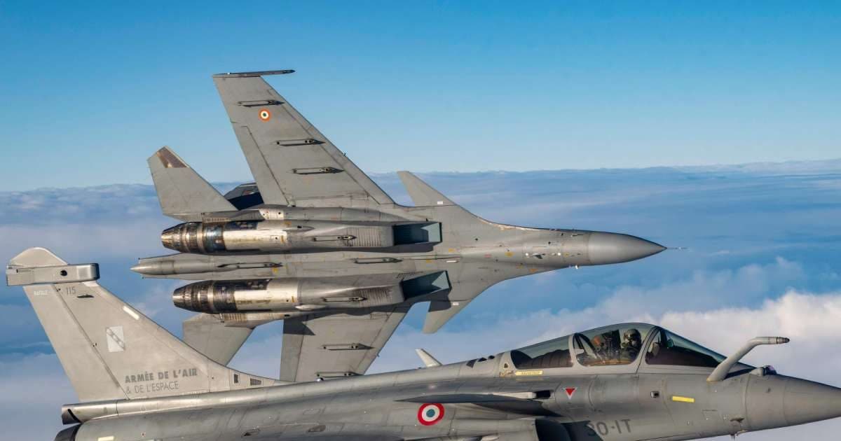 7 समंदर पार सुखोई-राफेल एक साथ, हवा में जुगलबंदी देख लोगों ने थाम ली सांसें