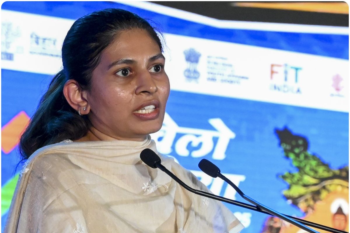 ऐसा लगता है जैसे मैं पूरी तरह से 'सैंडविच' बन गई हूं, रक्षा खडसे ने क्यों कहा?