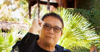 रॉबर्ट कियोसाकी पिछले कई वर्षों से लगातार आर्थिक मंदी और आने वाले बड़े क्रैश को लेकर चेतावनी देते रहे हैं. 