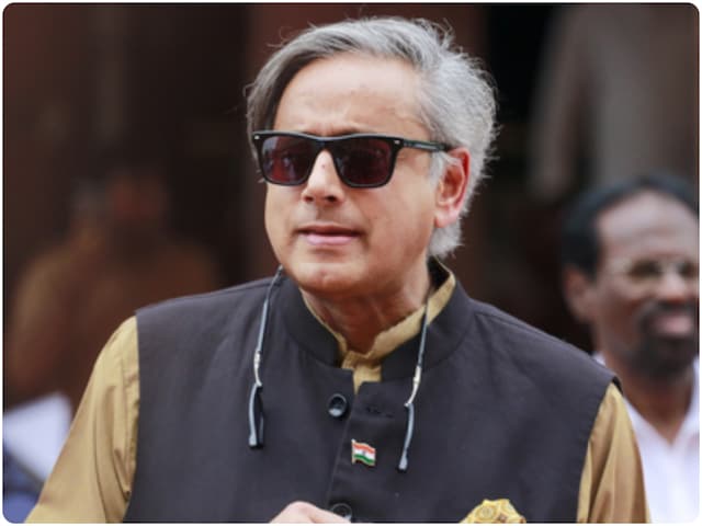 बिहार चुनाव में 'इंडिया' गठबंधन की शर्मनाक हार, शशि थरूर का कांग्रेस पर 'अटैक'