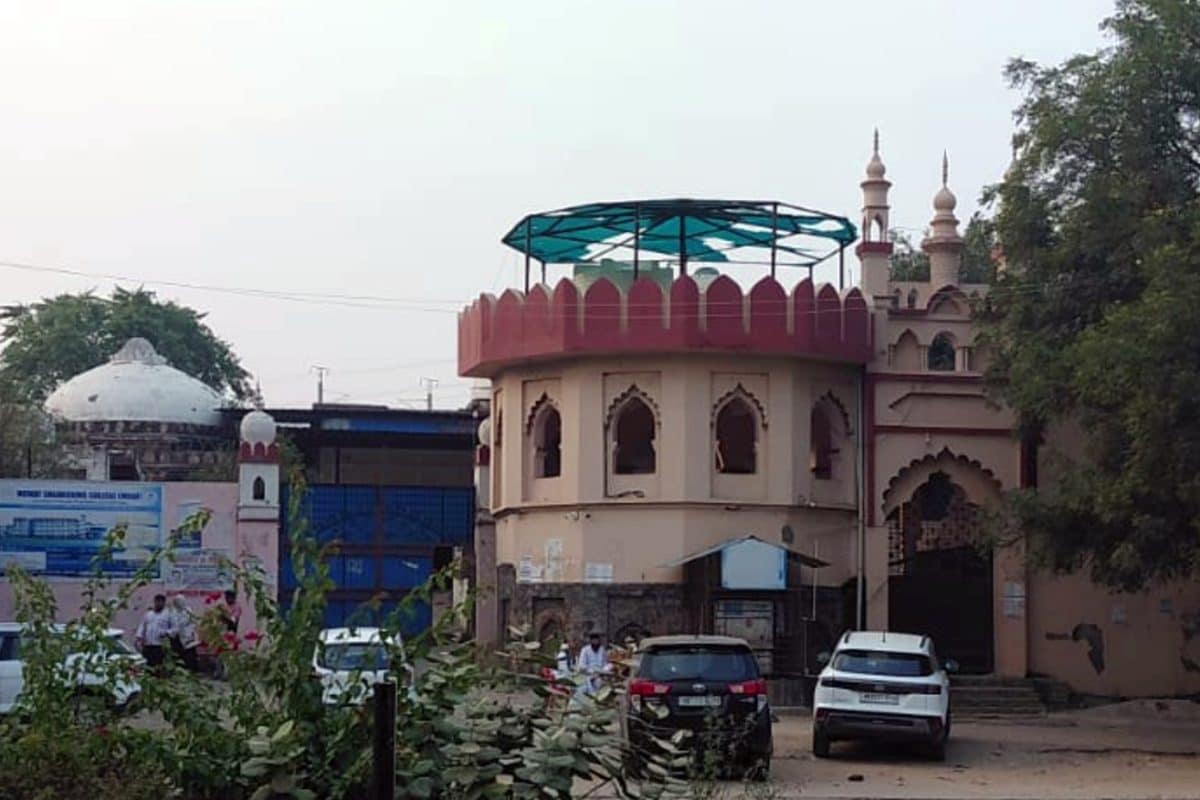 दिल्ली बम ब्लास्ट: शाही जामा मस्जिद के मौलाना और उर्दू टीचर को हिरासत में लिया