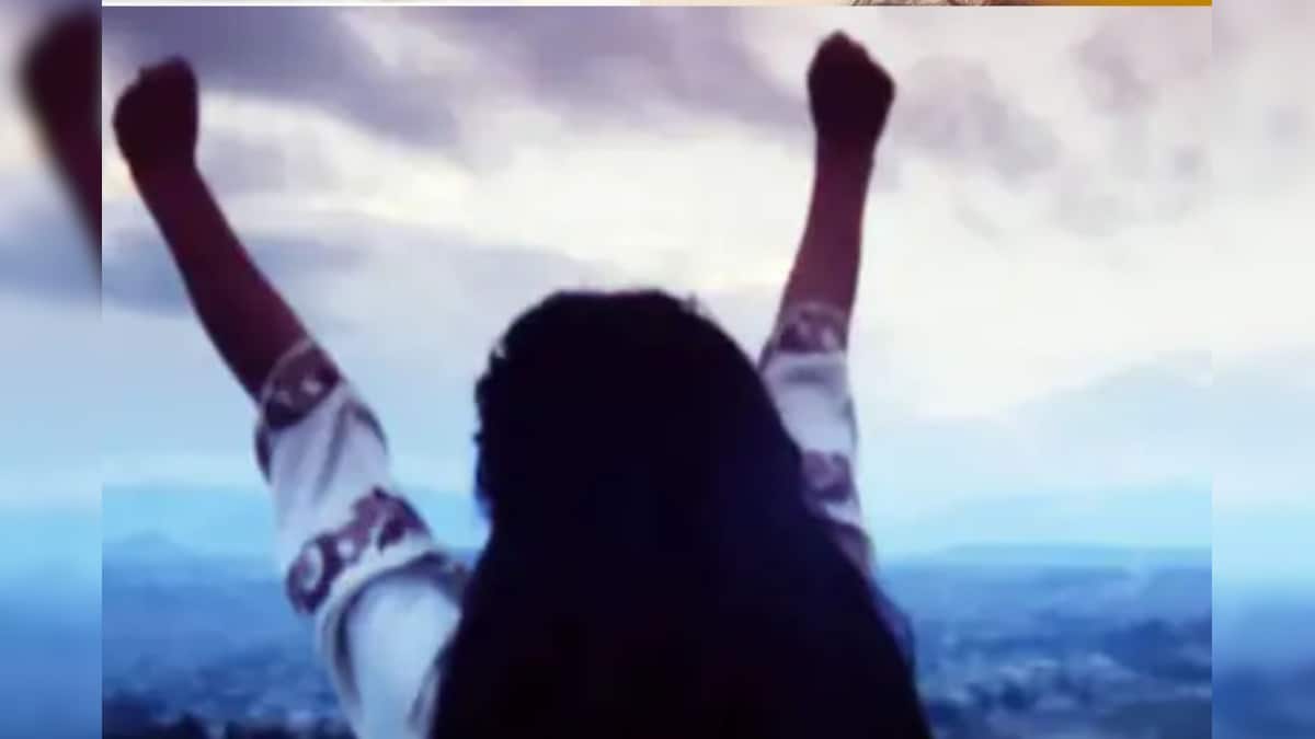 डायरेक्टर का करियर चमकाने वाली एक्ट्रेस, गाने में देवर संग खुलकर दिए बोल्ड सीन, कल्ट साबित हुई थी फिल्म