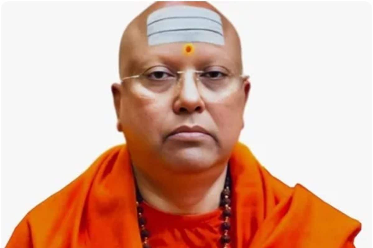 17 छात्राओं से छेड़छाड़ का मामला: स्वामी चैतन्यानंद के खिलाफ चार्जशीट दाखिल