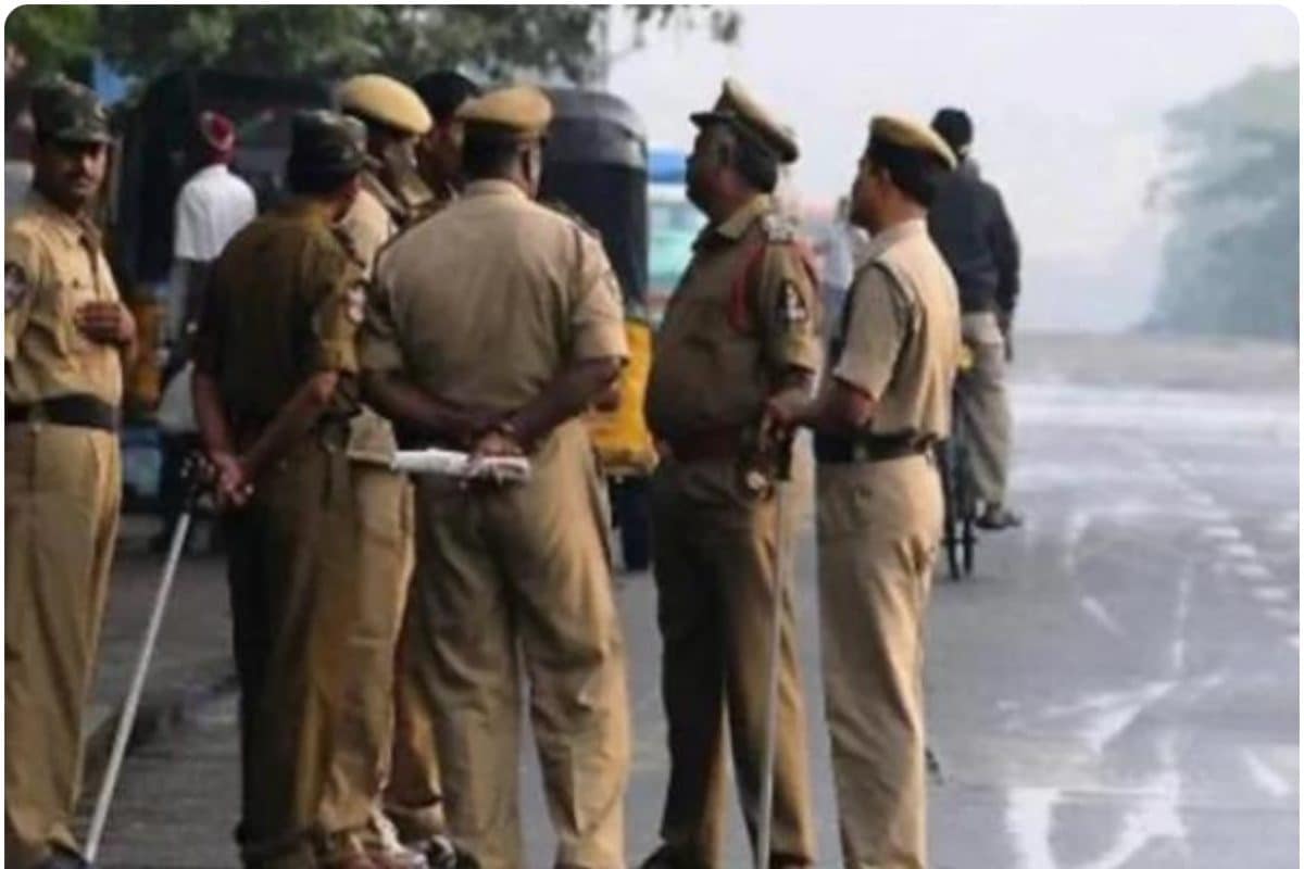 चींटियों के साथ नहीं रह सकती बेटी का ख्याल रखना महिला ने उठाया खौफनाक कदम