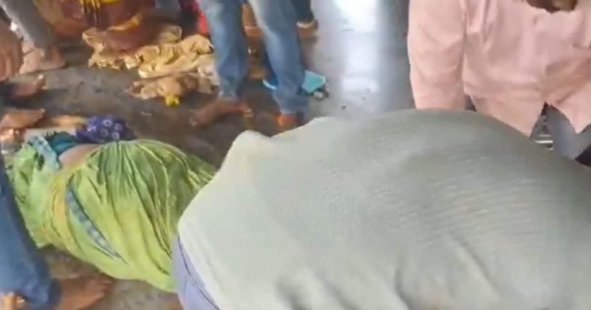 आंध्र के वेंकटेश्वर मंदिर में कैसे मची भगदड़, जिसने ले ली 9 लोगों की जान