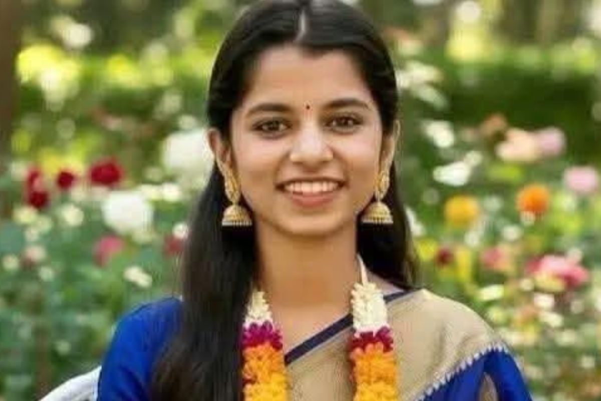 बिहार बीजेपी विधायक दल की बैठक में मैथिली का जलवा, लगी सेल्फी लेने की होड़