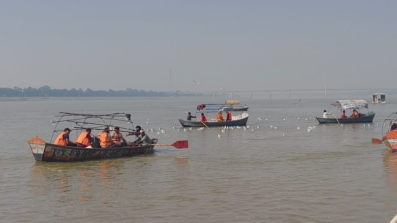 Siberian birds , साइबेरियन पक्षी , up tourism , triveni sangham , migratory birds , bird watching , Siberian birds in mahakumbha, mahakumbha, mahakumbha news, मौनी अमावस्या, kashi, Varanasi news, when Siberian birds reach india, how long Siberian birds stay in india, interesting facts about Siberian birds, types of Siberian birds, when Siberian birds leave nests, Siberian birds qualities, Siberian birds picture, साइबेरियाई पक्षी कैसे दिखते हैं Siberian birds , साइबेरियन पक्षी , up tourism , triveni sangham , migratory birds , bird watching , Siberian birds in mahakumbha, mahakumbha, mahakumbha news, मौनी अमावस्या, kashi, Varanasi news, when Siberian birds reach india, how long Siberian birds stay in india, interesting facts about Siberian birds, types of Siberian birds, when Siberian birds leave nests, Siberian birds qualities, Siberian birds picture, साइबेरियाई पक्षी कैसे दिखते हैं