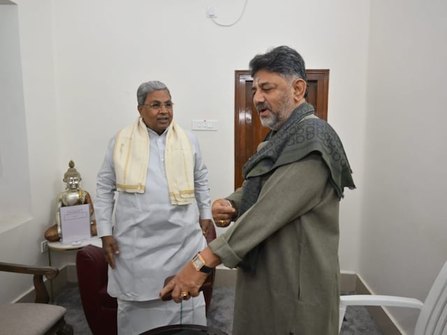  ब्रेकफास्ट पर मिले सिद्धारमैया-शिवकुमार, नेशनल हेराल्ड केस में फैसला टला