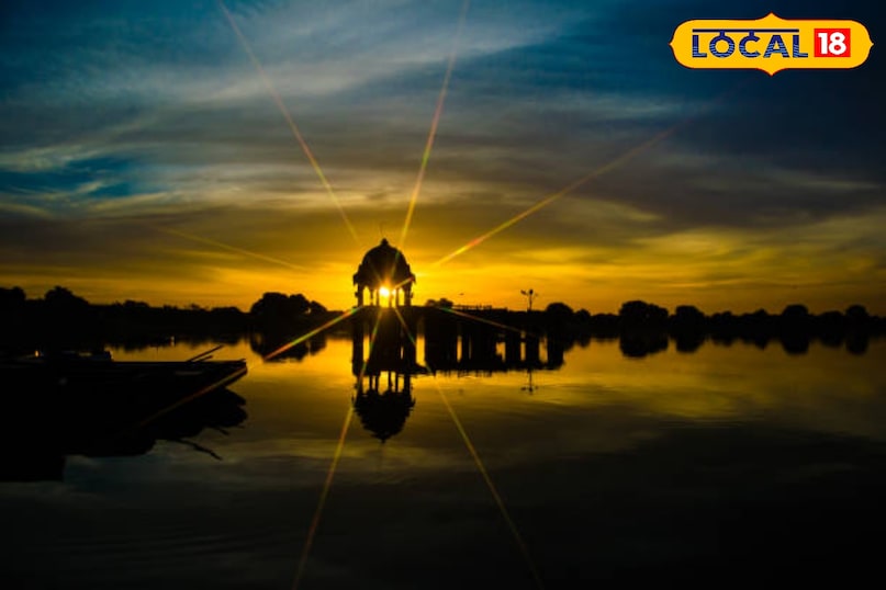 Gadisar Lake: दुनिया भर में मशहूर जैसलमेर की ऐतिहासिक गड़ीसर झील Gadisar Lake: दुनिया भर में मशहूर जैसलमेर की ऐतिहासिक गड़ीसर झील