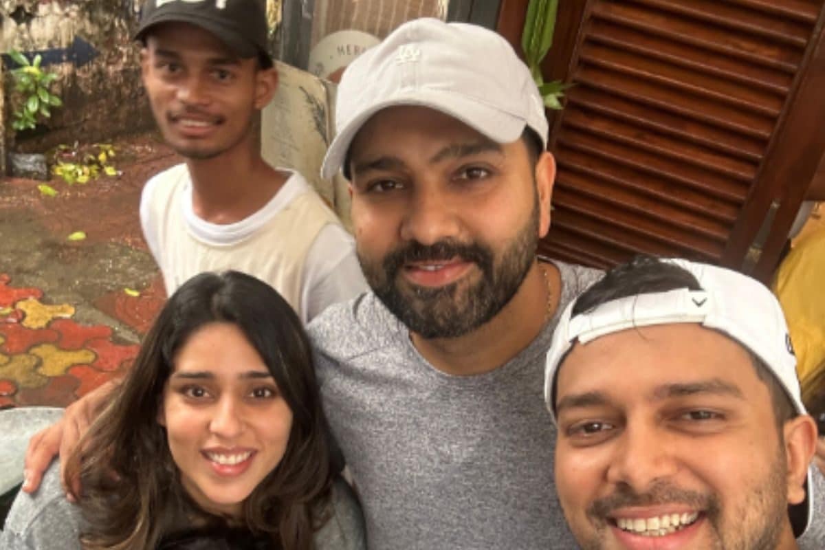 डोसा के शौकीन कपल ने नौकरी छोड़ खोल दिया ढाबा आज हर महीने 1 करोड़ है कमाई