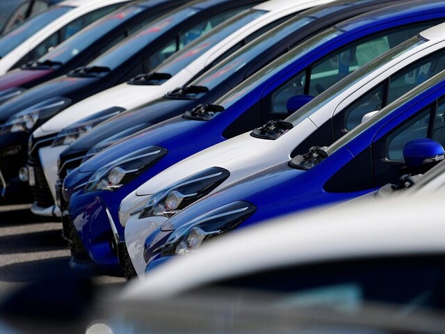 Auto Sale: There have never been so many sales! Delhiites rush to buy cars and bikes