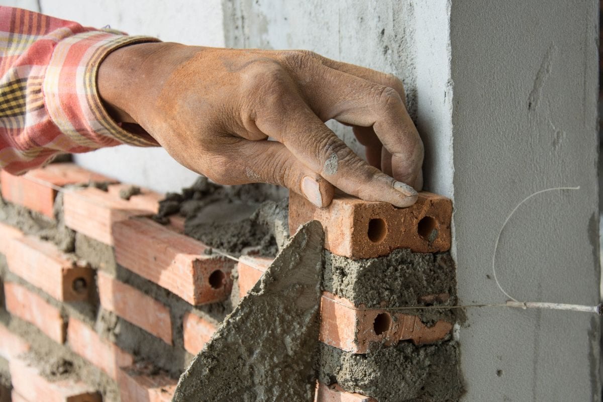 घर बनाना होगा आसान घटने वाले हैं सीमेंट के दाम कितने रुपये होगी कटौती