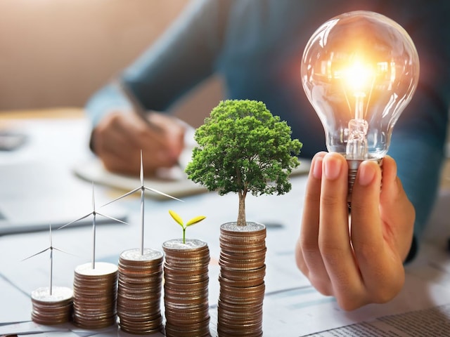 जिसको देखो सोना और शेयर में कर रहा निवेश, सोते-सोते अमीर बनना है तो लगाएं पैसे