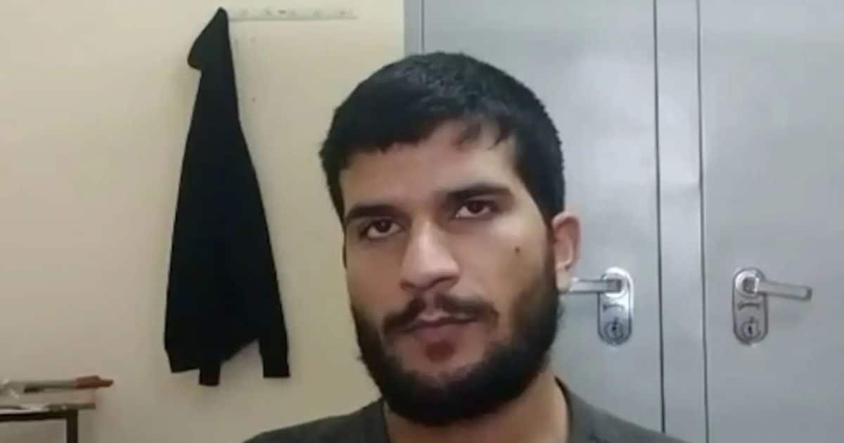 बंद कमरा, पीछे टंगी काली कमीज; अटैक को इस्लाम में कैसे जायज ठहरा रहा आतंकी उमर