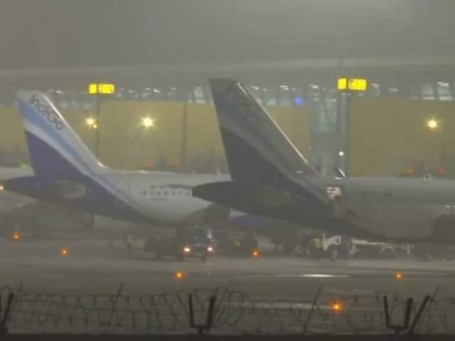 एयरपोर्ट पर कोहरे का ऐसा कहर, फ्लाइट्स की थमी रफ्तार, जारी हुई एडवाइजरी