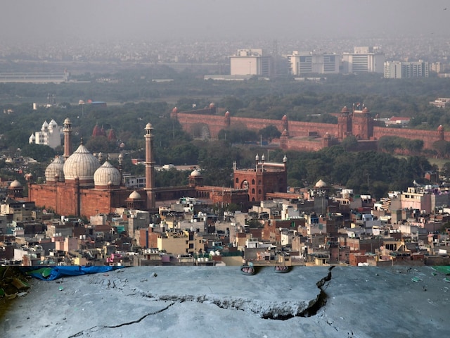 पाताल लोक में समा रही दिल्‍ली....खतरे में 17 लाख लोगों की जिंदगी