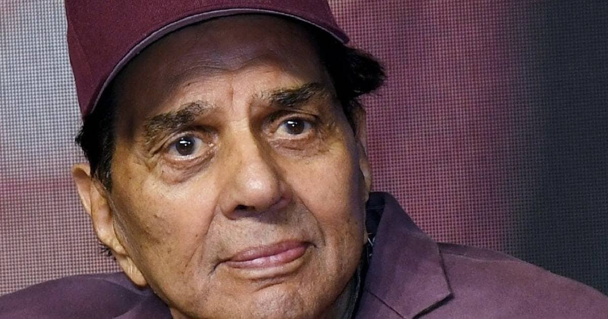 Dharmendra Death News Live updates: 89 की उम्र में धर्मेंद्र का निधन, तबीयत बिगड़ने के बाद वेंटिलेटर सपोर्ट पर थे एक्टर, सदमे में बॉलीवुड Dharmendra Death News Live updates: 89 की उम्र में धर्मेंद्र का निधन, तबीयत बिगड़ने के बाद वेंटिलेटर सपोर्ट पर थे एक्टर, सदमे में बॉलीवुड