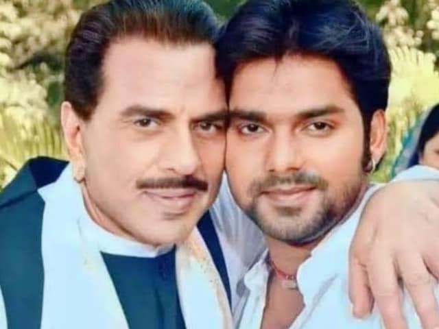 नहीं रहे धर्मेंद्र, पवन सिंह का छलका दर्द, कह डाली ऐसी बातें, भीग जाएंगी आंखें