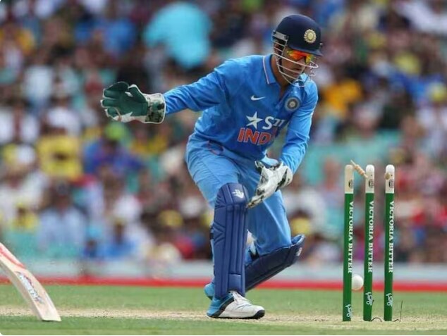 Unbeatable cricket records, MS Dhoni odi catches records, adam gilchrist, mark boucher, Kumar Sangakkara, MS Dhoni, Mushfiqur Rahim, most catches reocrds, most catches in odi, most catches as wicket keeper, most odi catches as wicket keeper, wicket keeper catches records, एडम गिलक्रिस्ट, एमएस धोनी, मुशफिकुर रहीम, मार्क बाउचर 