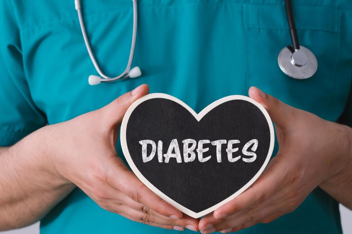 डायबिटीज के मरीजों को चावल खाने चाहिए या नहीं? एंडोक्रोनोलॉजिस्ट ने बताई काम की बात, देखें वीडियो